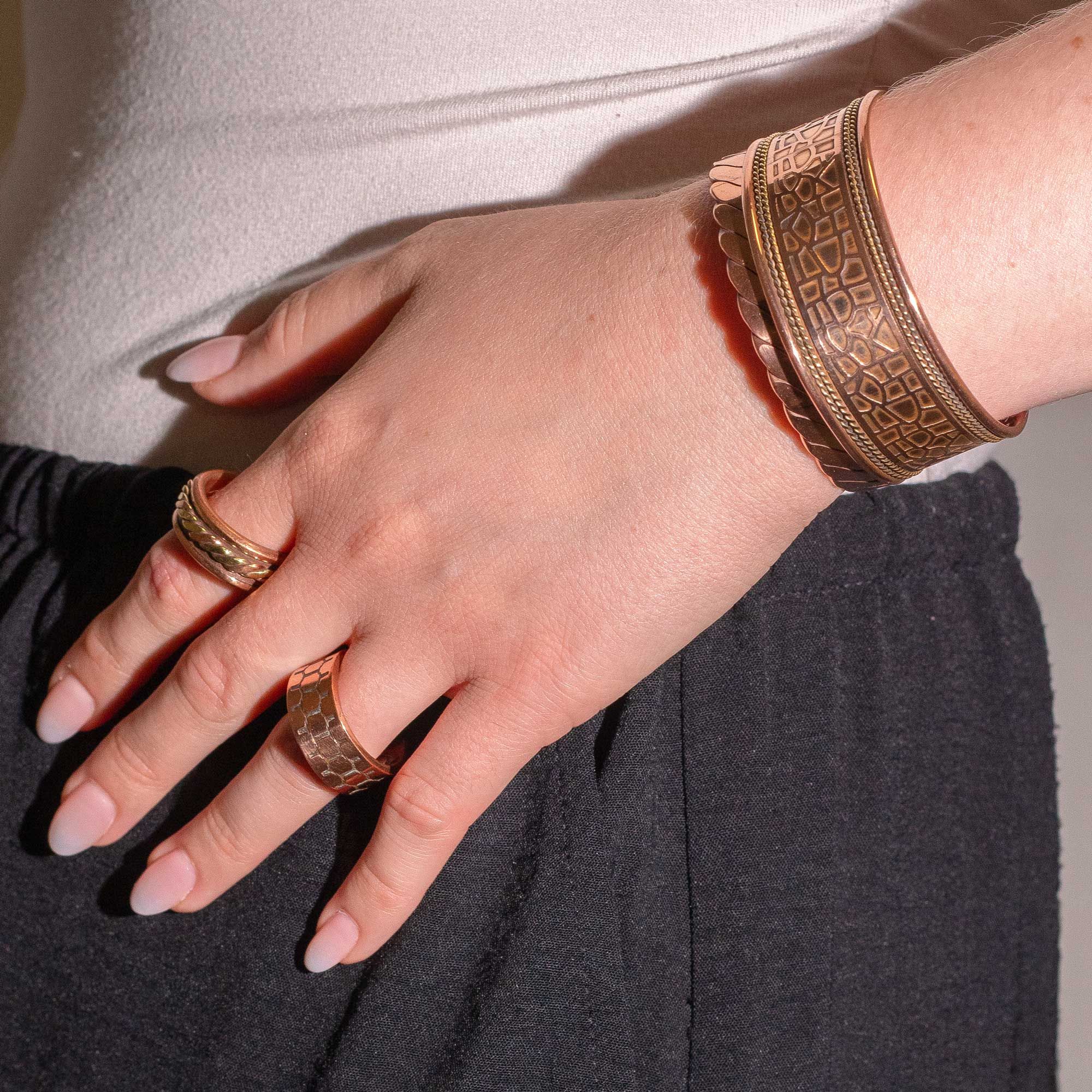 Anillos de Cobre con Imanes - Diseños y Tallas Surtidas - Imagen 2